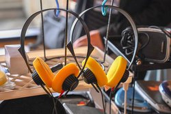 ���w�b�h�t�H���Ձ�70�N��̃r���e�[�W�w�b�h�z�����W���B�[���n�C�U�[�̖��@�Łg���avs�����h��r������