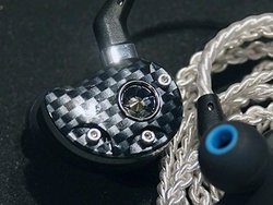 ���w�b�h�t�H���Ձ��V�㗤Stealth Sonics�́u�J�X�^�����č��Ɂv�^FitEar�A�V�F�t�F�C�X�v���[�g�^AUDEZE�A���\����̐V���i��̌�
