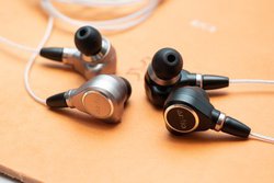 ���w�b�h�t�H���Ձ�Ar:tio�A�Ǝ��Z�p�ŃX�s�[�J�[�̂悤�ȋ�ԍČ�������C���z���^Shanling���VDAP���I