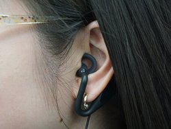 �\�j�[�A�����ӂ����Ȃ��C���z���Ƀl�b�N�o���h�^Bluetooth���f���B�ቹ�̗ʊ�������