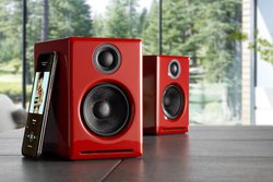 Audioengine�ABluetooth�����f�X�N�g�b�v�X�s�[�J�[�uA2+�v�ƃT�u�E�[�t�@�[�uS8�v