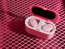 Skullcandy�A���S���C�����X�C���z���uPush�v�ȂǂɌ���F�u�s���N�v