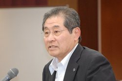 dgu57ʏ푍vJÁBugD100vȂǏd_{ϋɓWJ