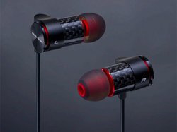 ZERO AUDIO�A�C���z���uZIRCO�v�uCARBO�v�V���[�Y���V���f��4�@��B�Ǝ��́uM-DOCK�v�V�X�e���̗p