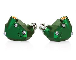 Campfire Audio�A�C���z���uANDROMEDA�v�}�C�i�[�`�F���W�ŁB�P�[�u����P�[�X��ύX