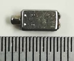 �I���L���[�A���E�Ŕ��̃}�O�l�V�E���U����BA�h���C�o�[���J��