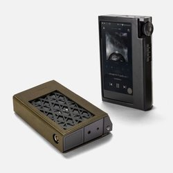 Astell��Kern�A��^DAP�uKANN CUBE�v��p�P�[�X��29�������B�قȂ郌�U�[��2�J���[