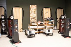 ��OTOTEN���f�m���A�R���Z�v�g���f���uMODEL X�v�ŐV�ł��I�^DALI��Hi-Fi���C�����XSP�Q�l�o�W