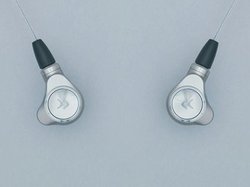 Artio�A�Ǝ��gWARP�V�X�e���h�̗p�̃C���z���uCR-V1�v�uCR-M1�v�B�N���E�h�t�@���f�B���O���X�^�[�g