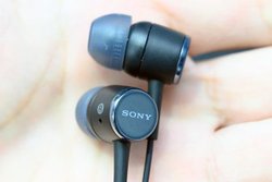 �\�j�[�AType-C�ڑ��̃n�C���]�C���z���uSTH50C�v�BDAC������192kHz/24bit�ɑΉ�