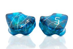 Unique Melody�A�Ǝ��Z�p�uT.F.A.T�v�̗p��6�h���C�o�[�J�X�^��IEM�wMAVERICK III�x8��1������