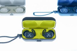 Jaybird�A�u�����h�ŏ��E�Ōy�ʂ̊��S���C�����X�C���z���uVISTA�v�B�Đ����Ԃ�����A�Ǝ��̖h���݌v��