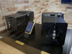 ��IFA���\�j�[�A7000���[���̒��W���j�A�t�B�[���h�X�s�[�J�[ �uSA-Z1�v�B�w�b�h�z���̉𑜊��ƃX�s�[�J�[�̉��ꗼ��