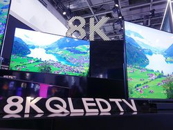 ��IFA��TCL�AIMAX ENHANCED�Ή��̗ʎq�h�b�g8K�e���r�uX9 8K QLED TV�v