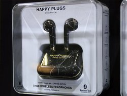 ��IFA��Happy Plugs�̊��S���C�����X�C���z���uAIR1�v��4�̐V�F�B�T�����[�����Ƃ̃R���{�@��
