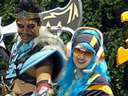 ��IFA�����ł�8K�e���r�H�uAirDots�v�ɃR�X�v�����B�ς���W���t�H�g���|�[�g