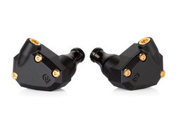 Campfire Audio�A�uAndromeda�v�̓������f���gGold�h�B7BA���œ����݌v���ω�