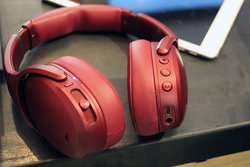 Skullcandy�AANC�@�\���p�[�\�i���T�E���h���ڂ́g�k����w�b�h�z���h�uCrusher ANC�v10��25������