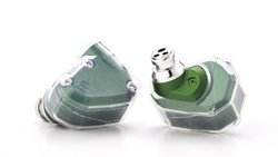 �����샌�[�x���ACampfire Audio�C���z������������V���R���J�o�[�B�uANDROMEDA�v�uIO�v�Ή�