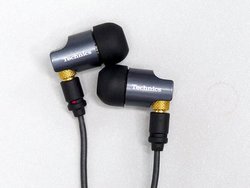 �e�N�j�N�X�̍����C���z���uEAH-TZ700�v�A12���~��11��15������