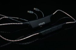 �J�i�����[�N�X�A2Pin�J�X�^��IEM��Bluetooth 5.0�Ή��Ń��C�����X���ł���P�[�u��