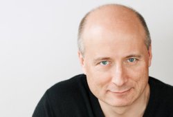 IIJ�A10��13���̃x�������t�B��������� ����DSD���C�u�z�M�𒆎~�B���������z�M�͎��{