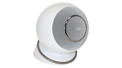 Cabasse�A���Ύ�����Ŏ��R�Ɍ�����ς����鋅�`�����X�s�[�J�[�uEOLE4�v