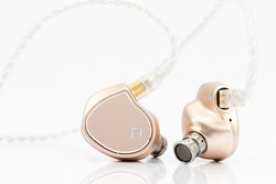 FAudio�A�g�l�Ԃ̔畆�̂悤�ɏ_�炩���h�V�f�ނ�U���Ɏg�����_�C�i�~�b�N�^�C���z���uMinor�v