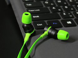 ��C�≮�A��18g�̌y�ʂ��Łg�w�b�h�z�����̏d�ቹ�h�̃Q�[�~���O�C���z���B�Ŕ�1,580�~