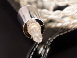 ���w�b�h�t�H���Ձ�Luminox Audio�A������3��ސ؂�ւ����郊�P�[�u���^HIFIMAN�A���ʋ쓮���C�����X�w�b�h�z��