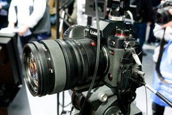 Inter BEEpi\jbNAuLUMIX S1HvȂǉf@As[^EIZOVt@Xj^[