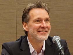 �x�������E�t�B���u�f�W�^���E�R���T�[�g�z�[���v��10�N�́u���������̂�v�B�S���҂���邱��܂łƂ��ꂩ��