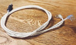 WAGNUS.�A�g���S��ʌ݊��h�̐V�X�^���_�[�h���P�[�u���uMeridian Q�v