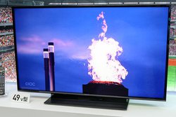 �p�i�\�j�b�N�A4K�_�u���`���[�i�[�����R�[�_�[���ڂ̈�̌^�t���e���r�g�r�G���h�uGR770�v