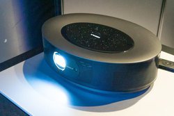 Anker�A4K�v���W�F�N�^�[�uNebula Cosmos Max�v��Makuake�Ő�s�\��J�n�B�ő�3������