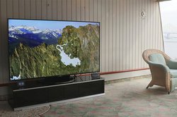 �V���[�v�A8K�t���e���r�gAQUOS 8K�h����{�ő�̍��؋q�D�u��II�v�ɐݒu