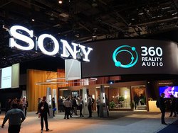 ��CES���\�j�[�A�Ǝ��T���E���h�u360 Reality Audio�v�Ή��T�E���h�o�[�ƃ��C�����X�X�s�[�J�[�Q�l�W��