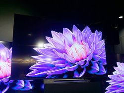 ���ŁA�u���O�U�G���W��Cloud�v���ڃX�^���_�[�h4K�t���e���r�u���O�UM540X�v