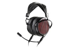 AUDEZE�A�u�[���}�C�N���ڂ̕��ʋ쓮�^�Q�[�~���O�w�b�h�z���uLCD-GX�v�B��12���~