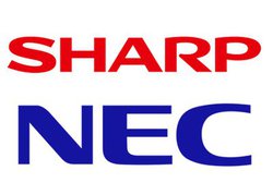 �V���[�v�ANEC�̃f�B�X�v���C/�v���W�F�N�^�[���Ǝq��Ђ𔃎�