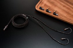 DUNU�A���P�[�u���uCHORD ���v�B�����x�P�������Ə���̍��������̗p