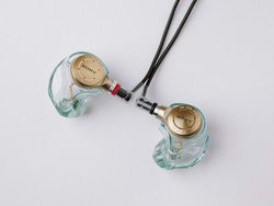 Just ear�A�V��O�V�R���{�̃J�X�^��IEM�B���g�̋ȂɍœK�ȃ`���[�j���O