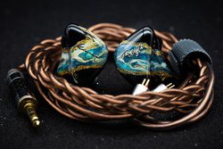 Kinera�A3BA+1DA�h���C�o�[�̃n�C�u���b�h�C���z���uFreya�v