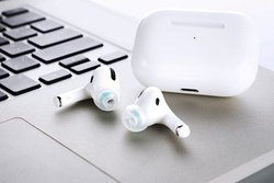 SpinFit�A���[�v���t�@�C����AirPods Pro�p�C���[�s�[�X�uCP1025�v