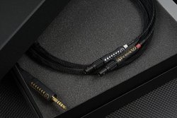 Brise Audio�A�t���O�V�b�v�J���̃m�E�n�E�������ꂽ�V�w�b�h�z���P�[�u���uMIKUMARI Ref.2�v