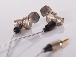 �����A�W���[�}���V���o�[�̗p�̃C���z���unewspring NSE1000-G�v