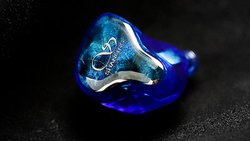 Shanling�A�F���f����3BA�C���z���uAE3�v�^USB-C�ڑ���DAC�A���v�P�[�u���uUA1�v