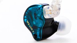 TFZ�A�嗝�Β��t�F�C�X�v���[�g�̃_�C�i�~�b�N�^�C���z���uLIVE3�v