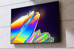 LG�A8K�`���[�i�[�����t���e���r��55�^���f���B�Ŕ�30���~�O��