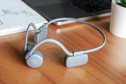 �q���������`�����C�����X�w�b�h�Z�b�g�uBC Wireless�v�B�ő剹�ʐ����@�\�Ŏ��ւ̕��S���y��